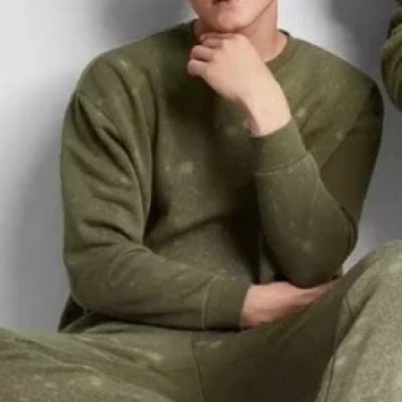 NWT Wild Fable Green Sweatshirt - Picture 2 of 5